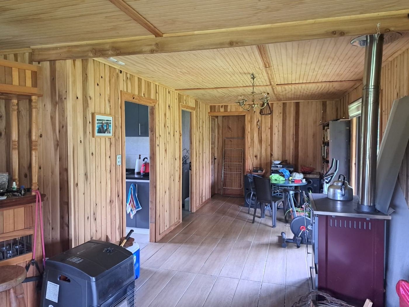 Living-comedor — Parcela con Casa — La Colonia